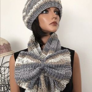 Hand Knits 2 Love Set Hat Shawl Bow Designer Chic